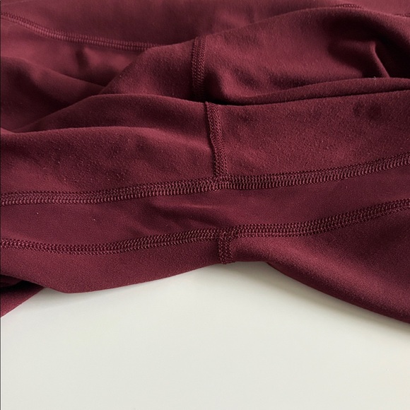 Lululemon Red Merlot Align High-Rise Leggings 25” Size 6 - Picture 8 of 10